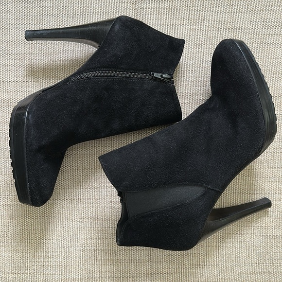 Stuart Weitzman Black Heeled Boots - Picture 8 of 16